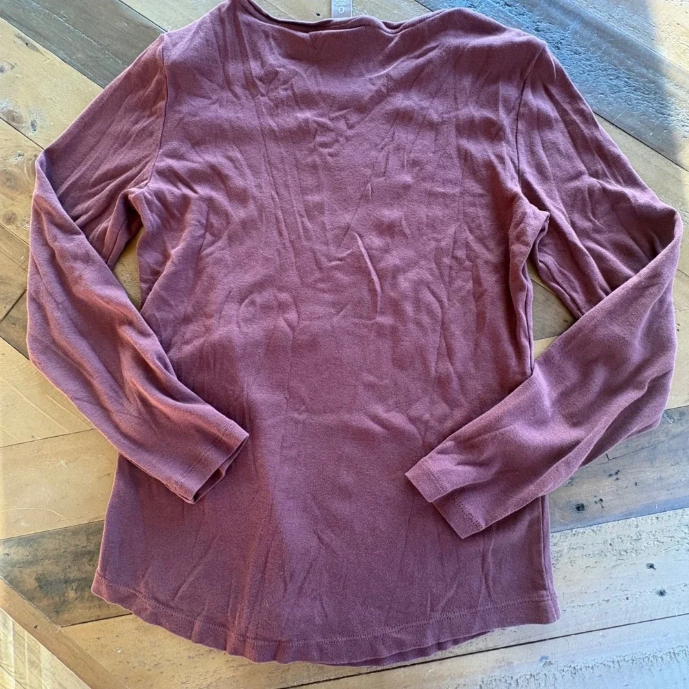 CHICOS Size 0/Womens S Plum Burgundy 100% Cotton Long Sleeve Crew Neck T-Shirt